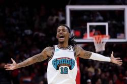 爱游戏体育app-孟菲斯灰熊 莫兰特需要挺直腰板的时刻