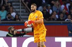 爱游戏体育官网-曼城重点锁定多纳鲁马，转会博弈进入关键周