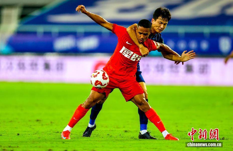 中超联赛：武汉三镇队主场负于梅州客家队