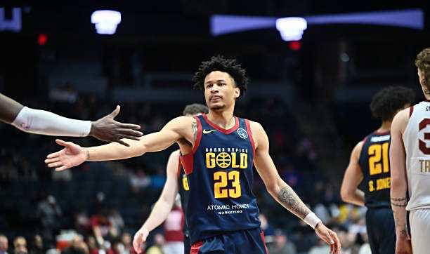 新奥尔良鹈鹕分配完双向合同名额?