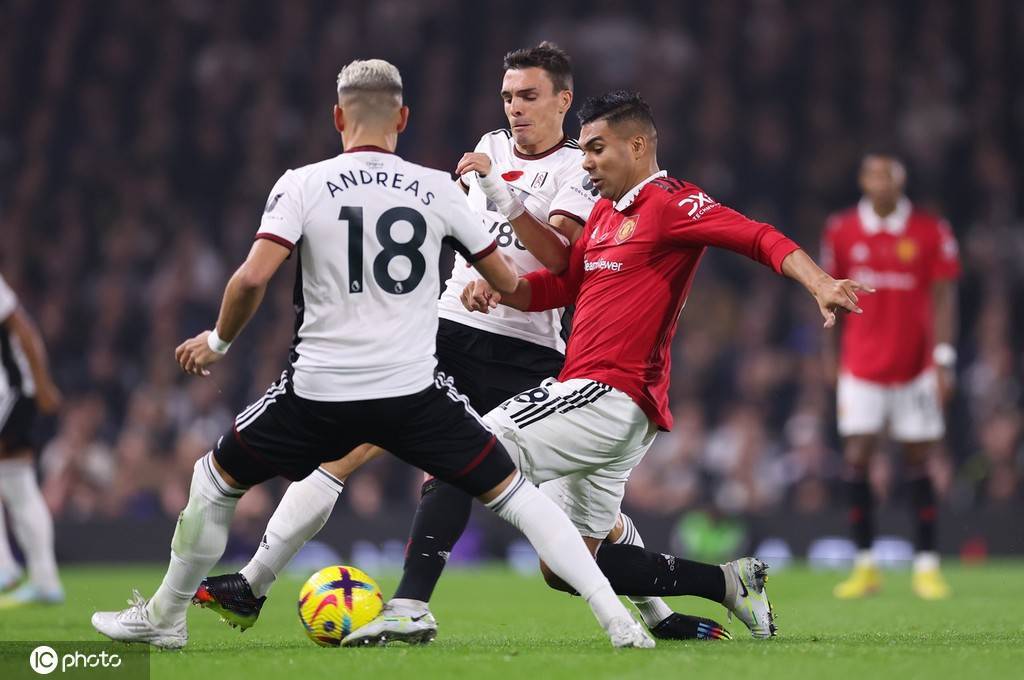 【小幸运哈】英超焦点战解析:富勒姆 VS 曼彻斯特联,主场黑马韧性 VS 豪门争冠野心