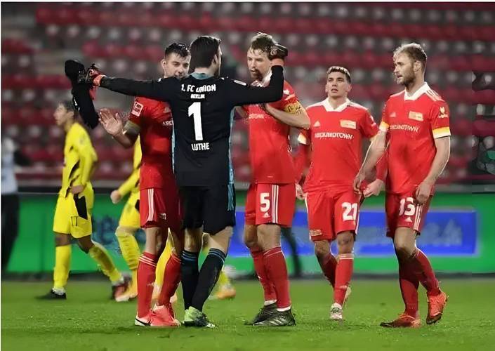 德甲对决：柏林联主场迎敌，斯图加特客场挑战