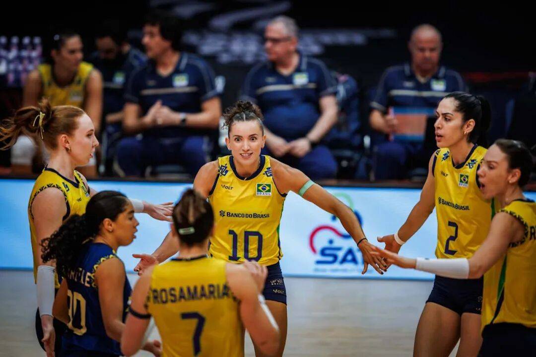 法国队被淘汰 中国女排输球并非爆冷 巴西队盛赞:她们成长太快了