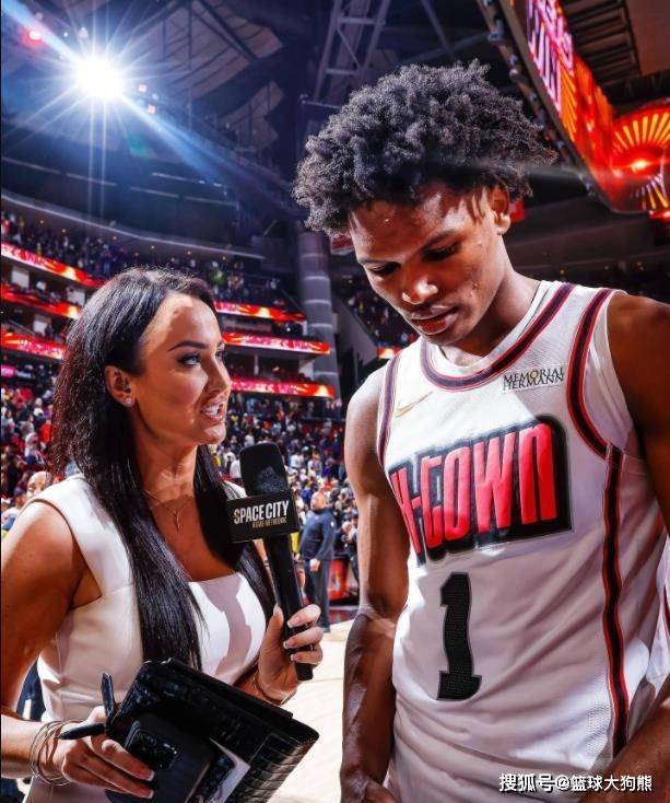 杜兰特转型?得分王可化身控球前锋!火箭队控卫荒,自此迎刃而解