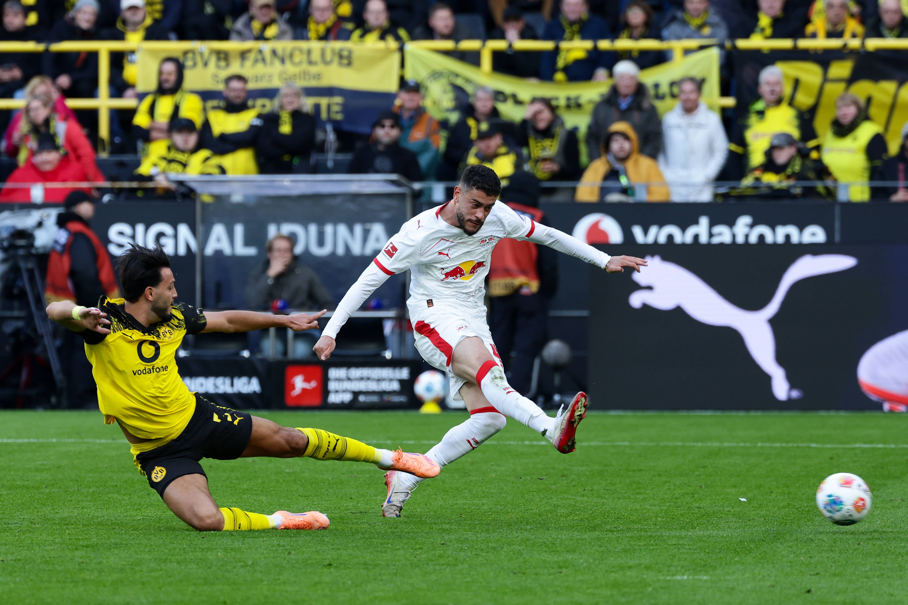 （体育）足球——德甲：多特蒙德平莱比锡