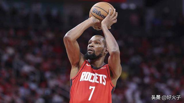 火箭杜兰特鼓励更多球员在网上回怼球迷,并表示这有助于篮球发展