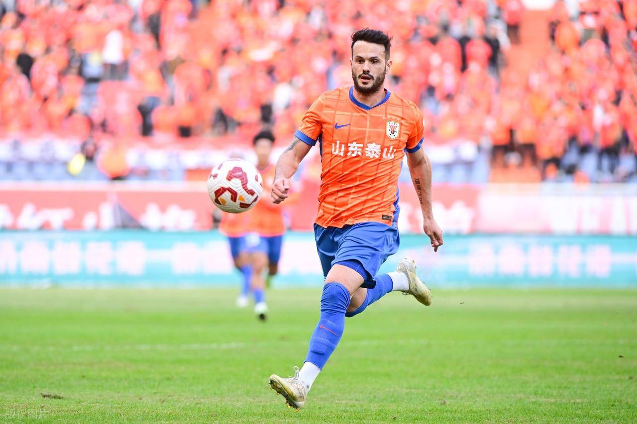 恭喜山东泰山!中超准金靴有望次顶薪留队,携手克雷桑,冲击冠军