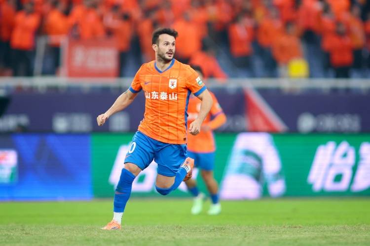 恭喜山东泰山!中超准金靴有望次顶薪留队,携手克雷桑,冲击冠军